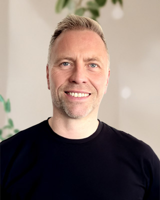 Thumbnail photo of Jon Holyhead